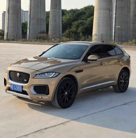 Jaguar F-PACE 2016