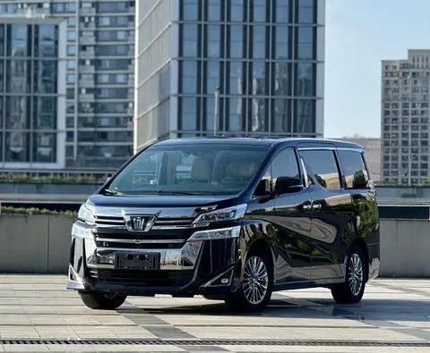 Toyota Alphard 2021 — фото 1
