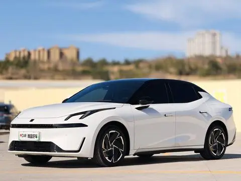 Lynk & Co 07 EM-P 2024