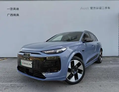 Audi Q6L e-tron 2026 — фото 1