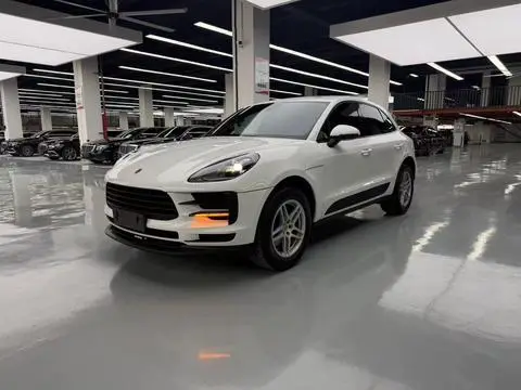 Porsche Macan 2018 — фото 1