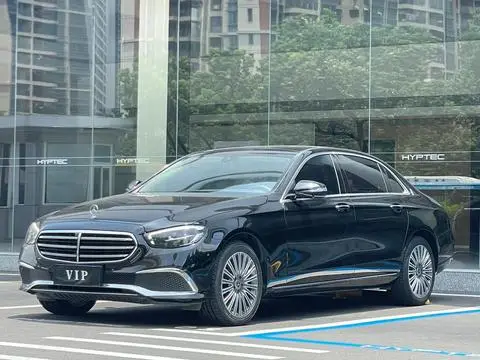 Mercedes-Benz E-Class 2022 — фото 1