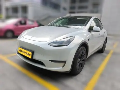Tesla Model Y 2024 — фото 1