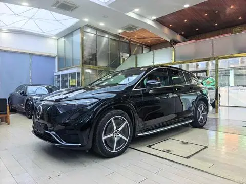 Mercedes-Benz EQS SUV 2025