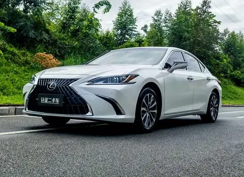 Lexus ES 2022