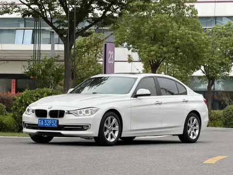 BMW 3 Series 2015 — фото 1