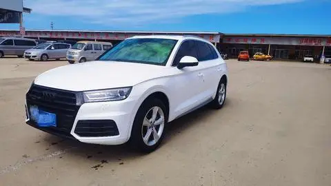 Audi Q5L 2018 — фото 1