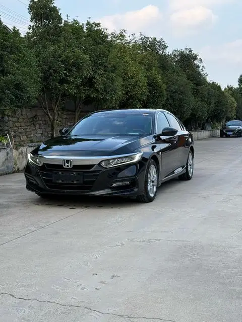 Honda Accord 2018 — фото 1