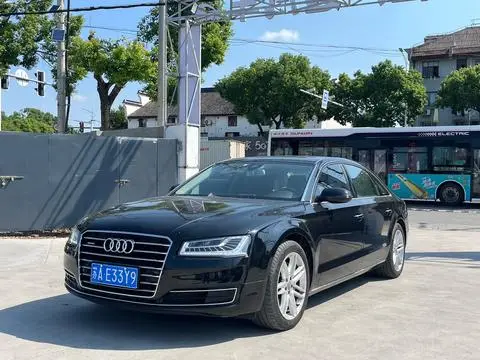 Audi A8 2016 — фото 1