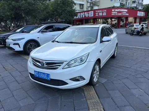 Changan Eado 2014 — фото 1