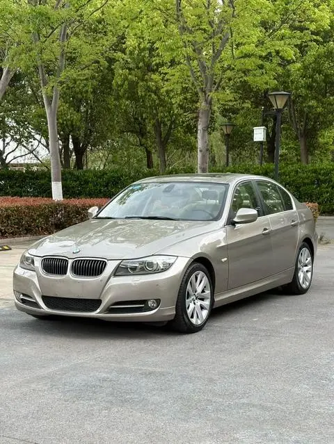 BMW 3 Series 2011