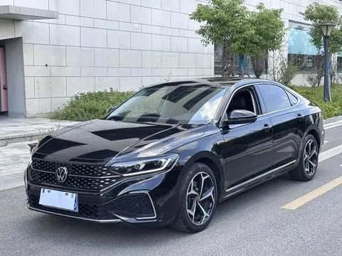 Volkswagen Passat 2023