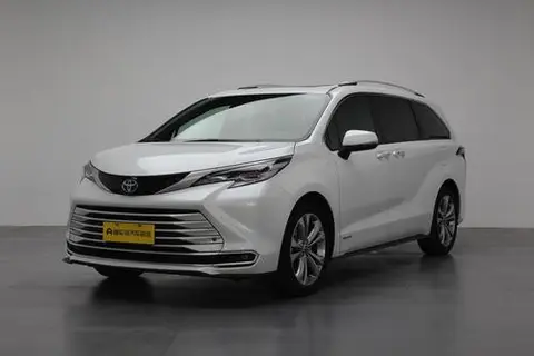 Toyota 赛那 2023