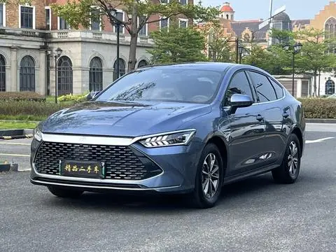 BYD 秦PLUS DM 2024 — фото 1