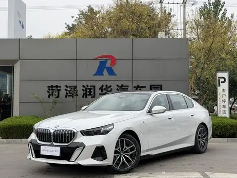 BMW i5 2025