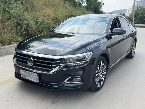 Volkswagen Passat 2019 — фото 1