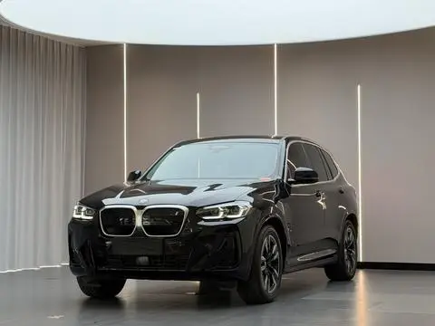BMW iX3 2024