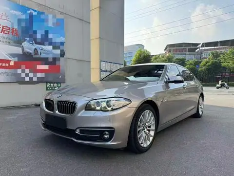 BMW 5 Series 2017 — фото 1