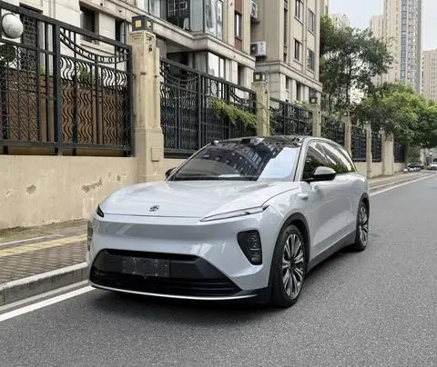NIO ES8 2023