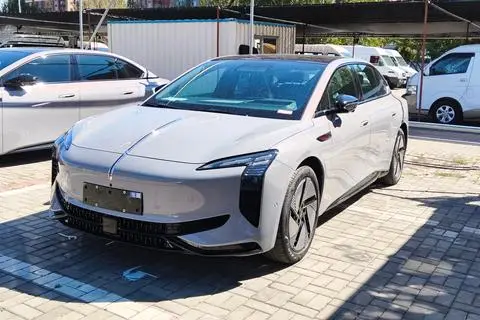 Hongqi EH7 2025