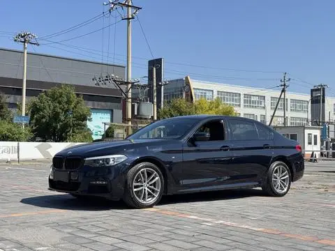 BMW 5 Series 2019 — фото 1