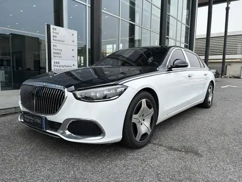 Mercedes-Benz 迈巴赫S-Class 2025