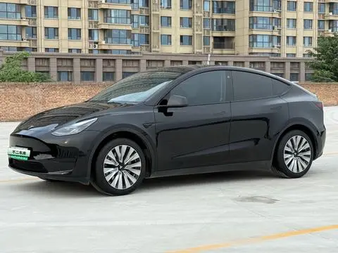 Tesla Model Y 2022 — фото 1