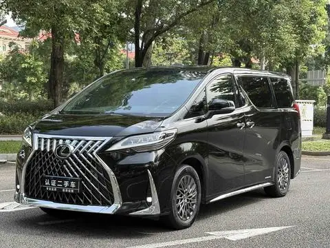 Lexus LM 2020