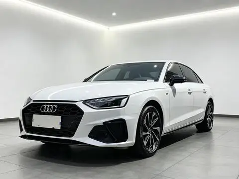 Audi A4L 2023 — фото 1