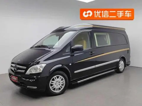 Mercedes-Benz 威霆 2013