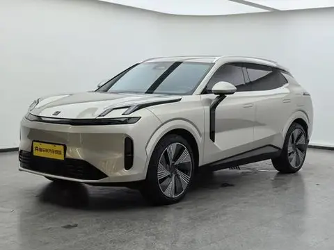 Lynk & Co 08 EM-P 2023