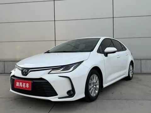 Toyota Corolla 2022 — фото 1