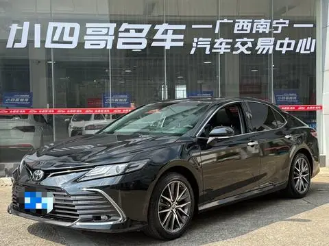 Toyota Camry 2021