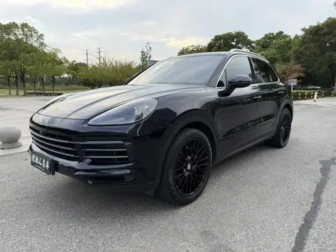 Porsche Cayenne 2019 — фото 1