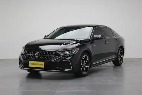 Volkswagen Passat 2024