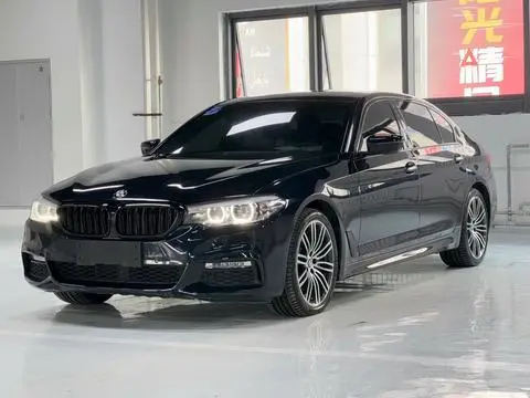 BMW 5 Series 2018 — фото 1