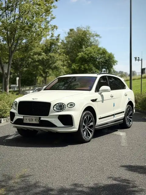Bentley 添越 2022