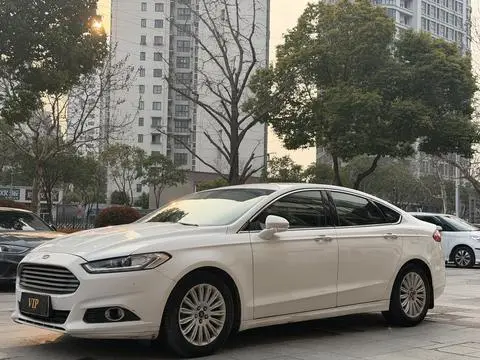 Ford 蒙迪欧 2013