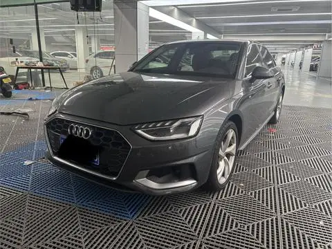 Audi A4L 2020 — фото 1