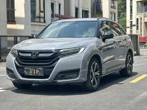 Honda UR-V 2017 — фото 1