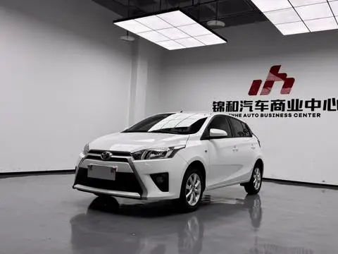 Toyota YARIS L 2016