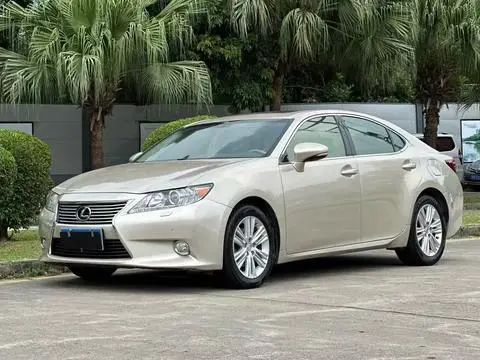 Lexus ES 2013
