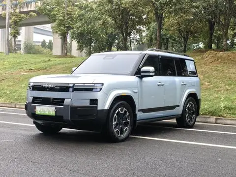 BYD Leopard 钛7 PHEV 2025