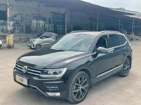 Volkswagen Tiguan L 2020 — фото 1