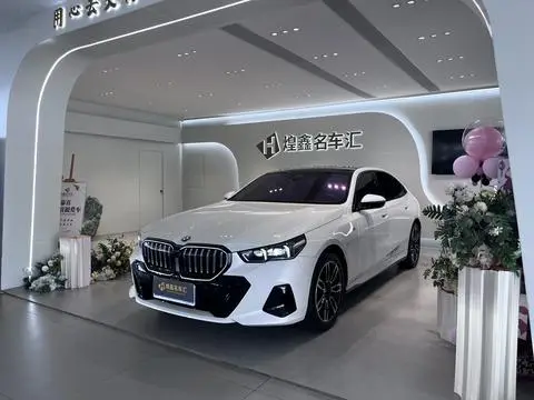 BMW 5 Series 2025