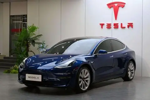Tesla Model 3 2020 — фото 1