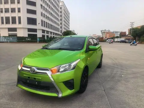 Toyota YARIS L 2015