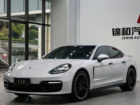 Porsche Panamera 2023