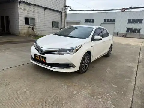 Toyota Corolla 2017 — фото 1