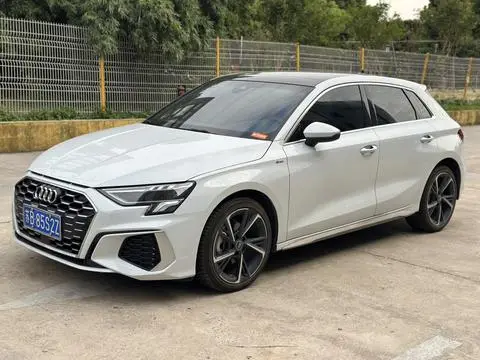 Audi A3 2023 — фото 1